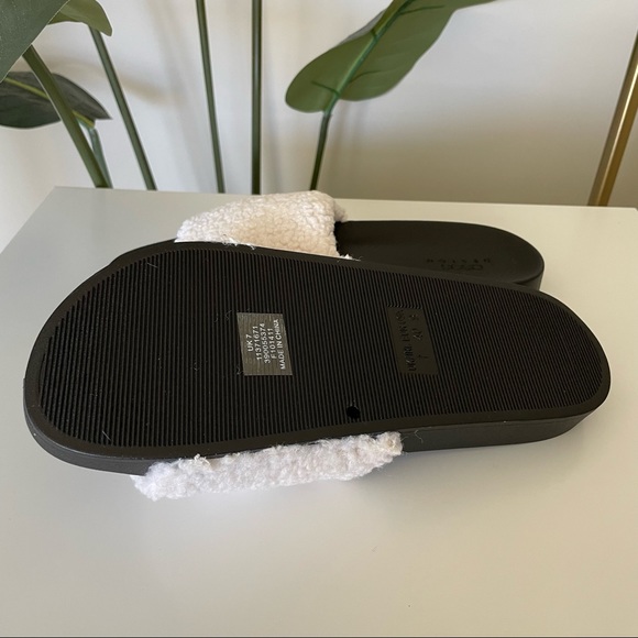 ASOS Fleece Slides - Picture 5 of 5